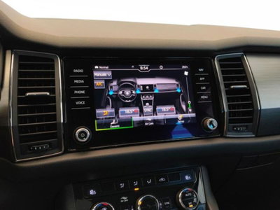 Volkswagen Golf Variant 2.0 TDI SCR DSG Life (11)