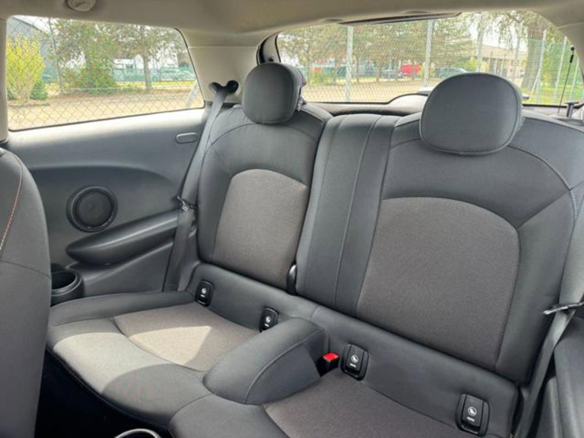 MINI Mini 1.5 One D Business XL (8)