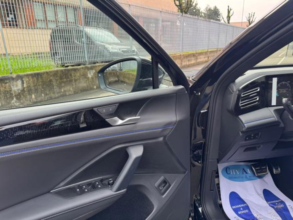 Volkswagen Tiguan 2.0 tdi R-Line 4motion 193cv dsg (10)