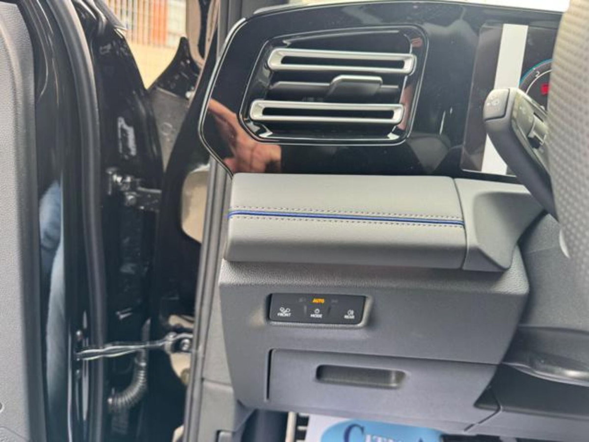 Volkswagen Tiguan 2.0 tdi R-Line 4motion 193cv dsg (13)