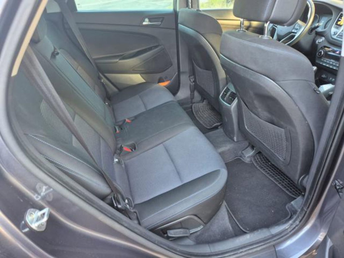 Hyundai Tucson 1.7 CRDi XPossible (15)