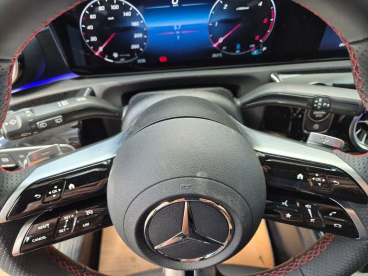 Mercedes-Benz Classe A 200 d AMG Line Premium Plus auto (12)