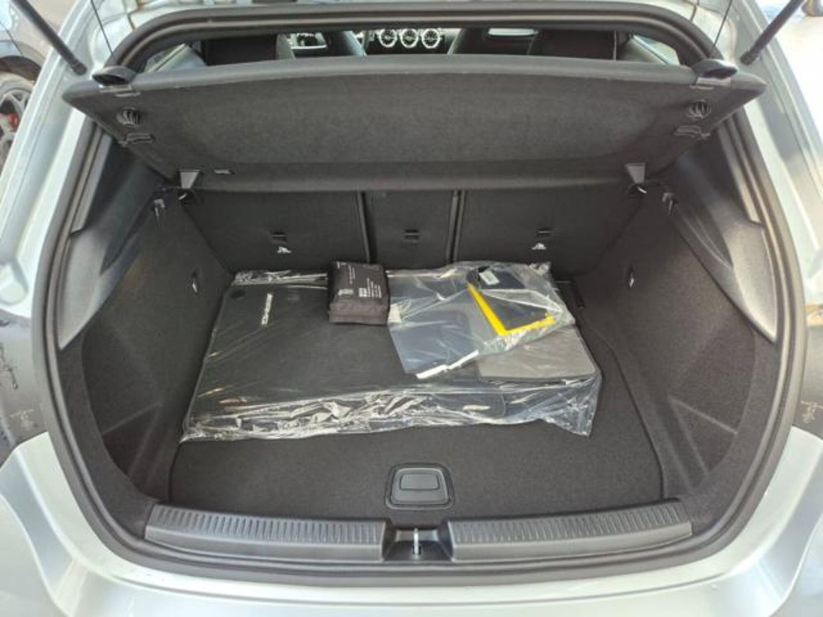 Mercedes-Benz Classe A 200 d AMG Line Premium Plus auto (19)
