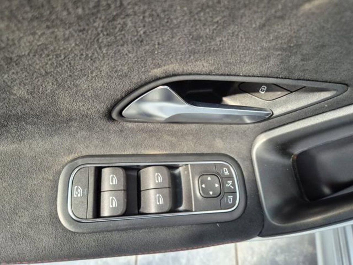 Mercedes-Benz Classe A 200 d AMG Line Premium Plus auto (20)
