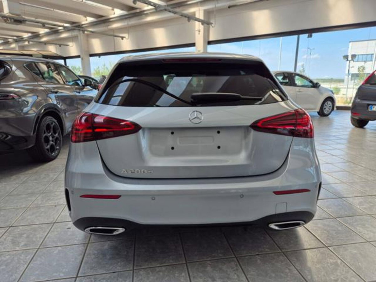 Mercedes-Benz Classe A 200 d AMG Line Premium Plus auto (5)