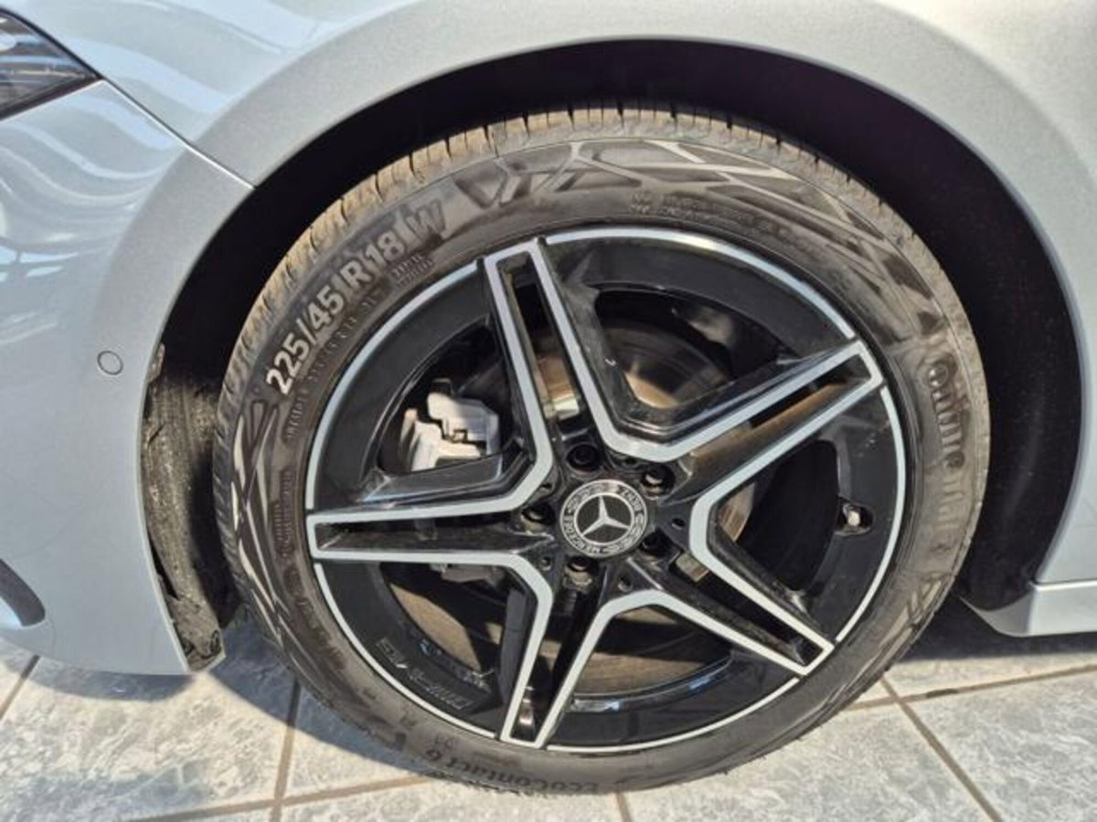 Mercedes-Benz Classe A 200 d AMG Line Premium Plus auto (7)