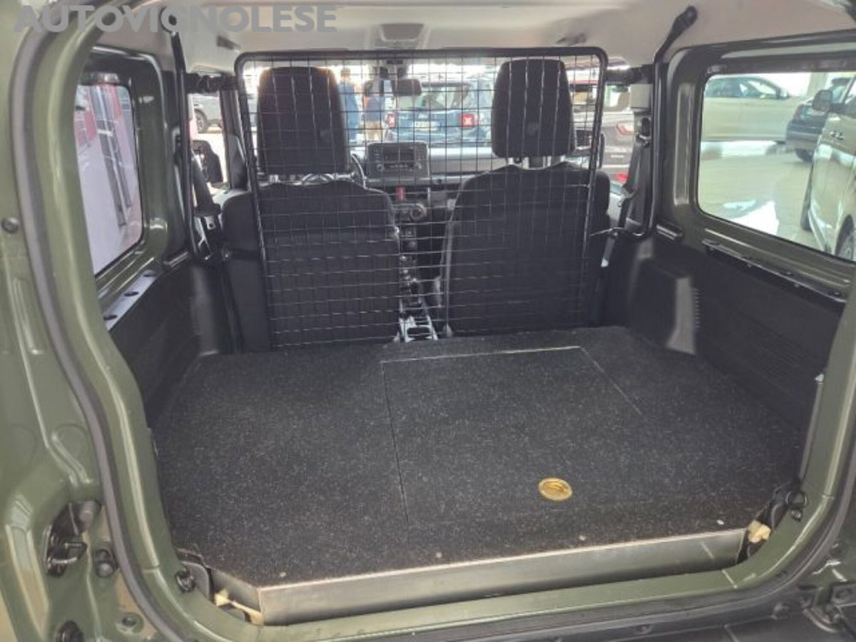 Suzuki Jimny 1.5 5MT Top (12)