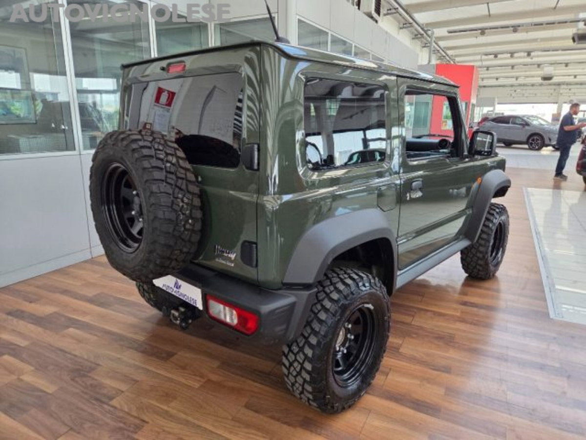 Suzuki Jimny 1.5 5MT Top (2)
