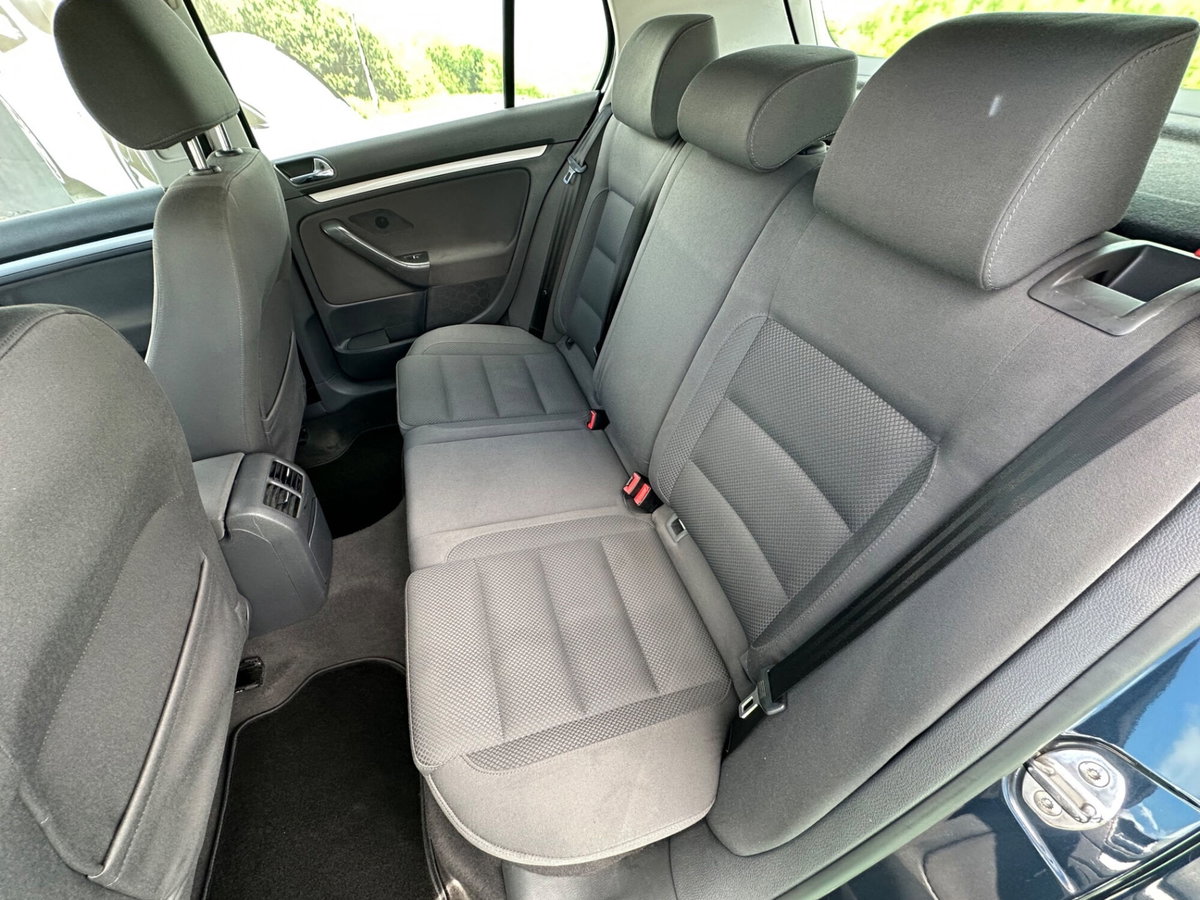 Volkswagen Golf 1.6 16V FSI 5p. Comfortline (8)