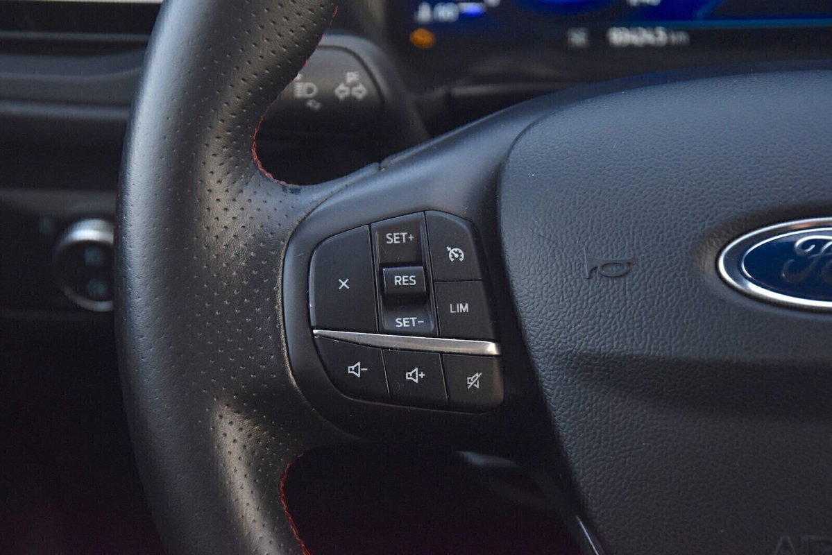 Ford Kuga 2.0 EcoBlue Hybrid 150 CV 2WD ST-Line (16)