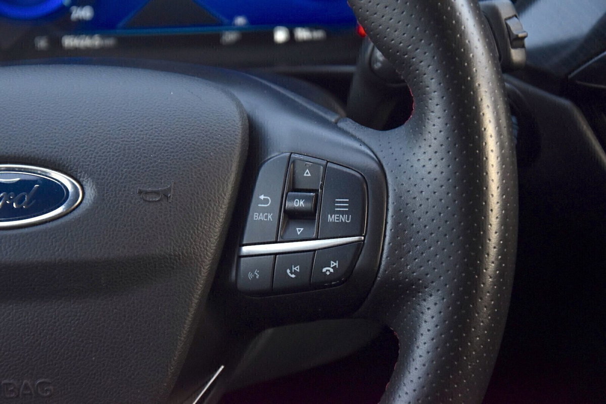 Ford Kuga 2.0 EcoBlue Hybrid 150 CV 2WD ST-Line (17)