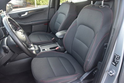 Ford Kuga 2.0 EcoBlue Hybrid 150 CV 2WD ST-Line (8)