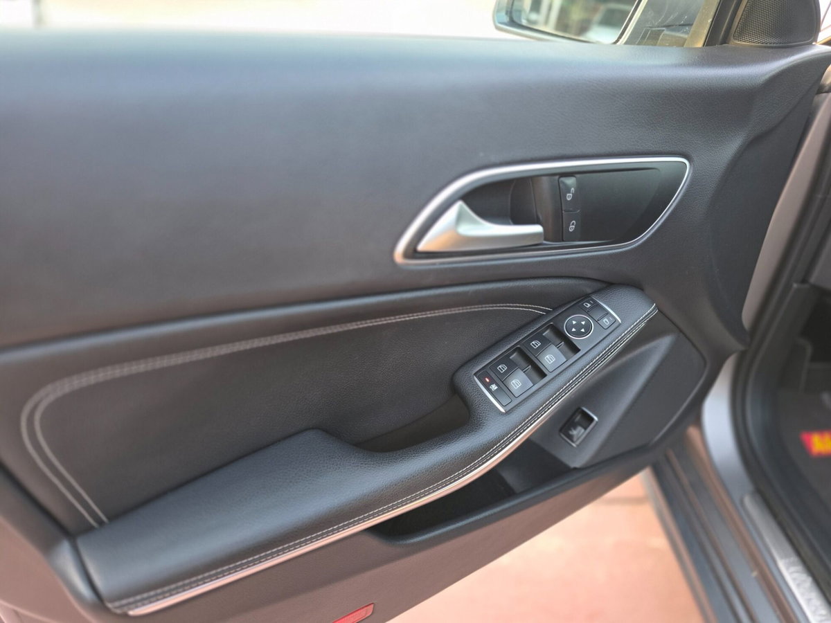Mercedes-Benz CLA 180 CDI Sport (15)