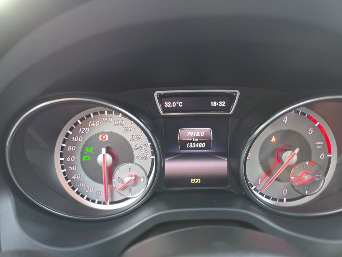 Mercedes-Benz CLA 180 CDI Sport (17)
