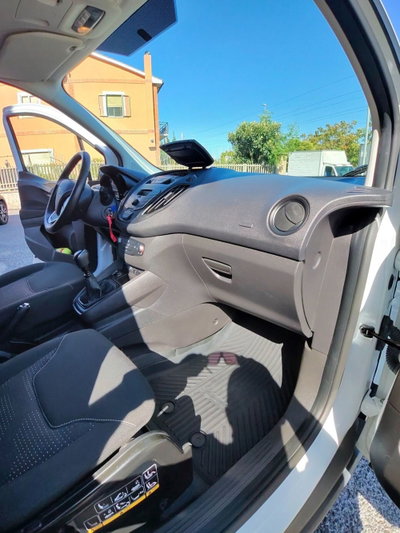 Ford Transit Courier Furgone 1.0 ecoboost 100cv Trend (18)