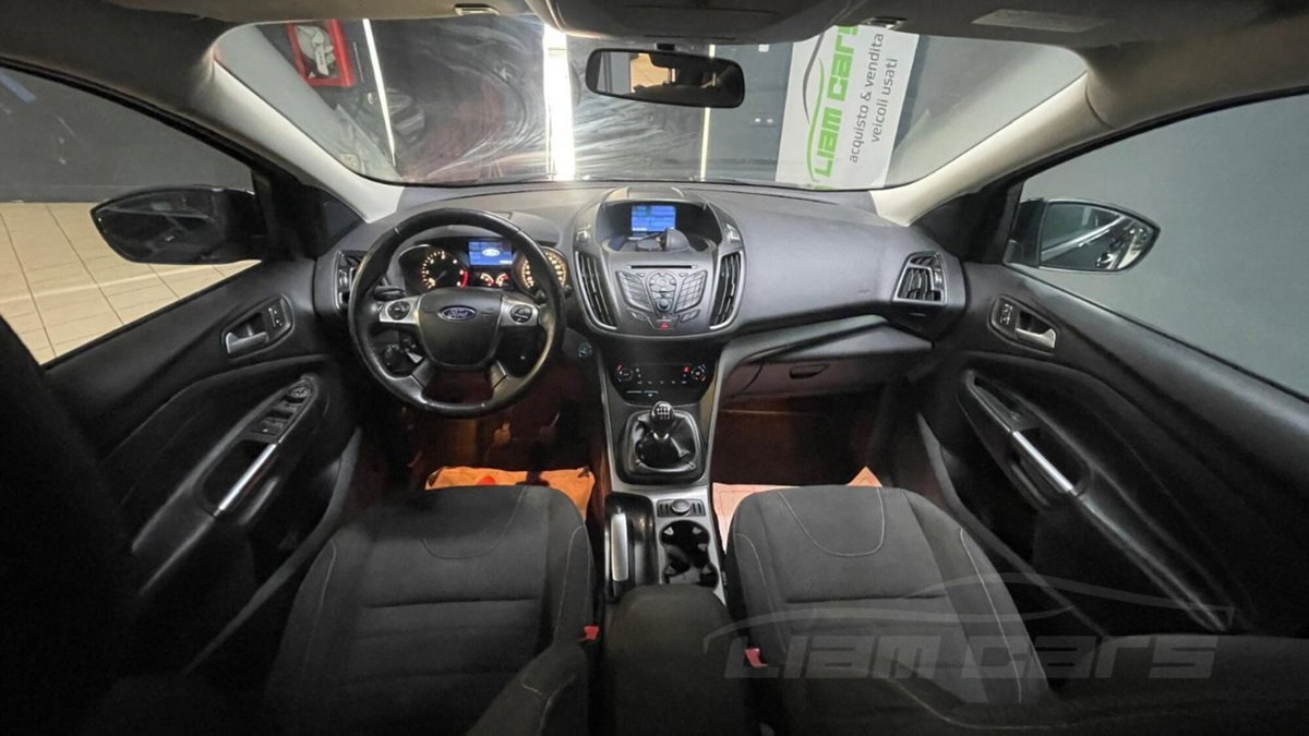 Ford Kuga 2.0 TDCI 140 CV 4WD Titanium (10)