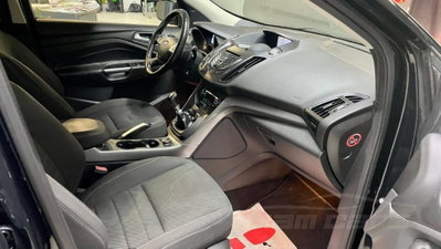 Ford Kuga 2.0 TDCI 140 CV 4WD Titanium (11)