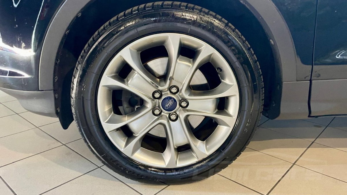 Ford Kuga 2.0 TDCI 140 CV 4WD Titanium (16)