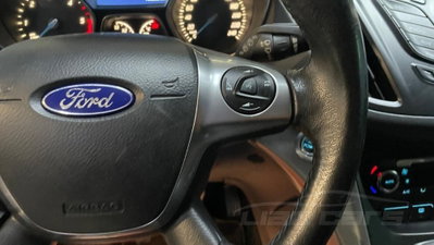 Ford Kuga 2.0 TDCI 140 CV 4WD Titanium (18)