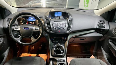 Ford Kuga 2.0 TDCI 140 CV 4WD Titanium (8)