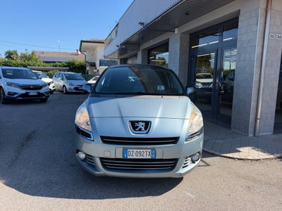 Peugeot 5008 2.0 HDi 150CV Féline (2)