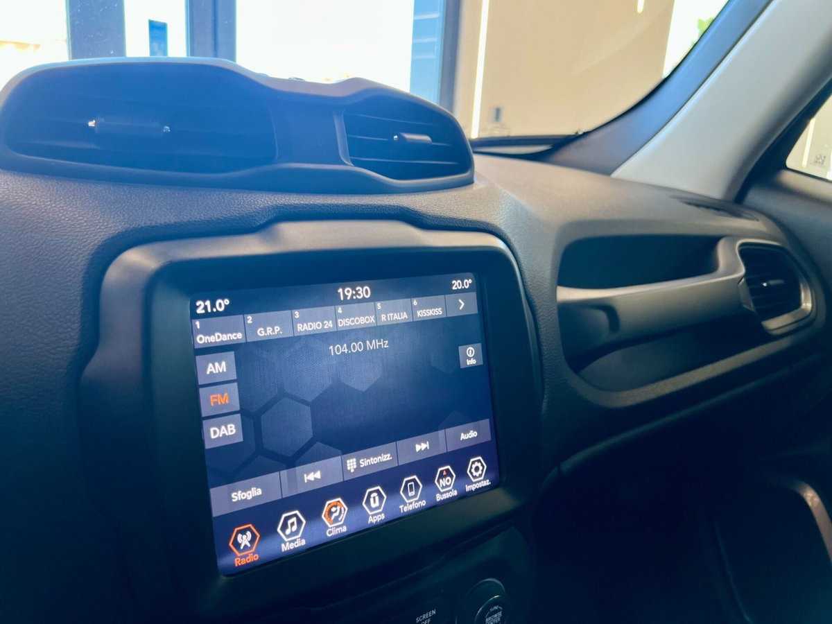 Jeep Renegade 1.6 Mjt 130 CV Limited (13)