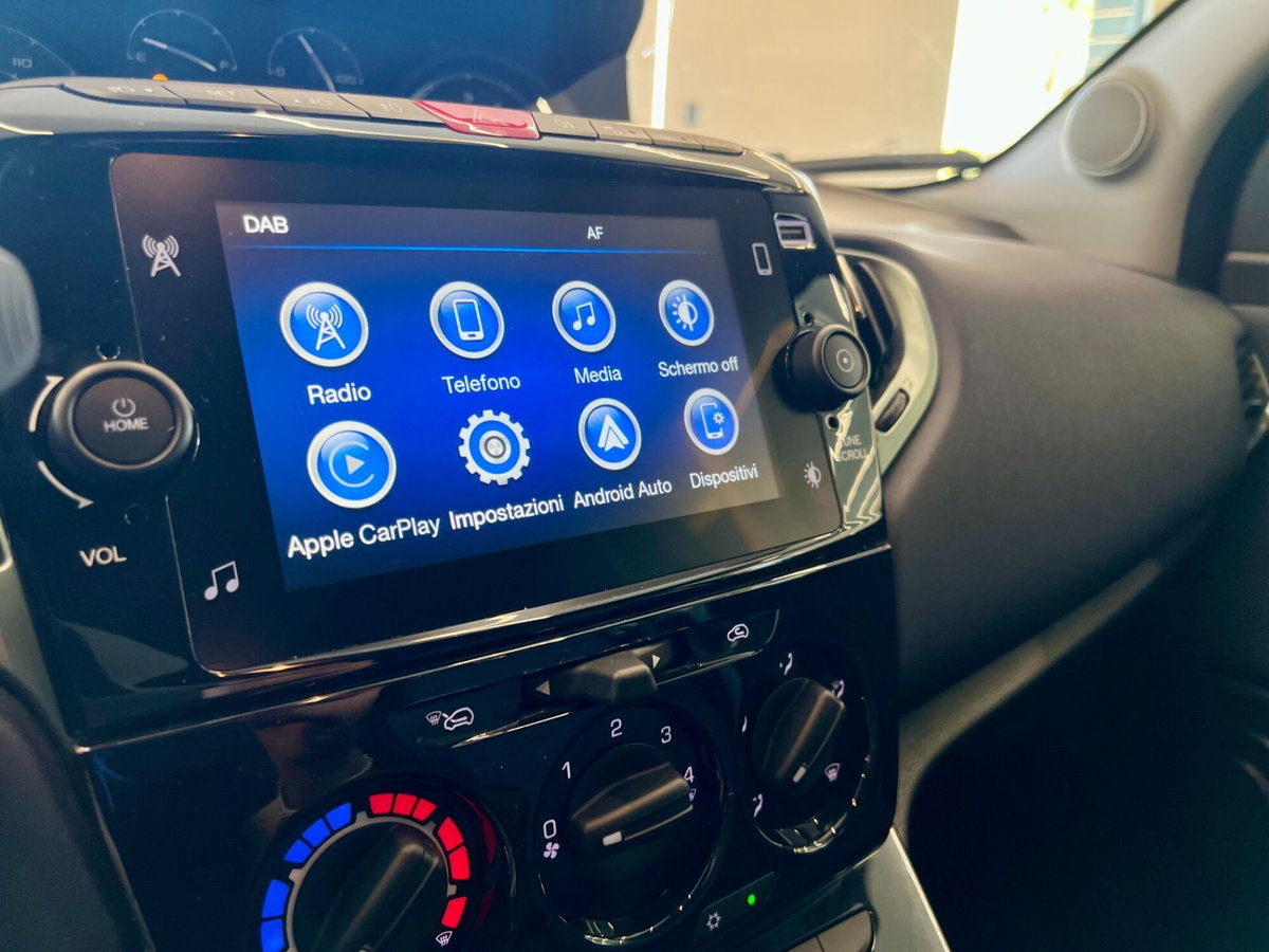Lancia Ypsilon 1.0 FireFly 5 porte S&S Hybrid Gold Plus (13)
