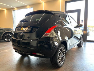 Lancia Ypsilon 1.0 FireFly 5 porte S&S Hybrid Gold Plus (3)