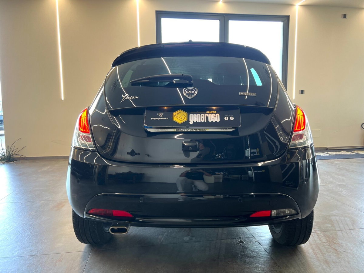 Lancia Ypsilon 1.0 FireFly 5 porte S&S Hybrid Gold Plus (4)