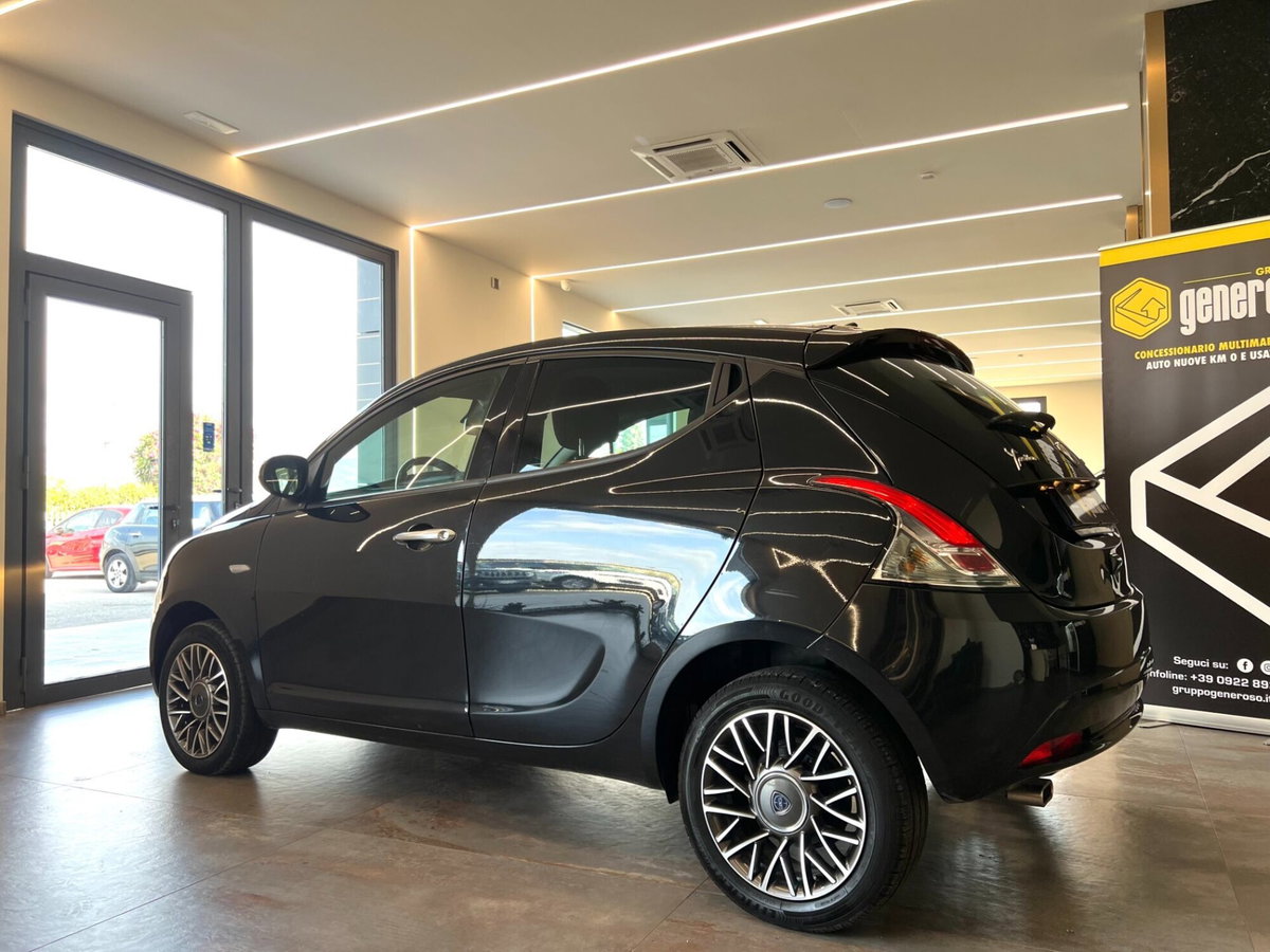 Lancia Ypsilon 1.0 FireFly 5 porte S&S Hybrid Gold Plus (5)