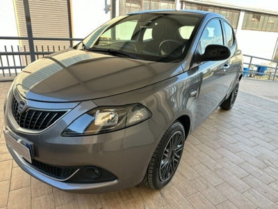 Lancia Ypsilon 1.0 FireFly 5 porte S&S Hybrid Gold Plus usata