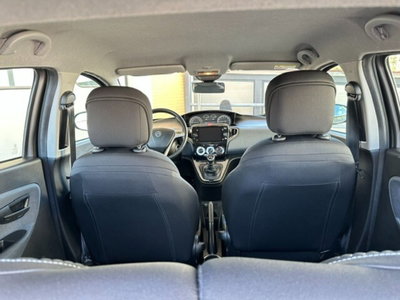 Lancia Ypsilon 1.0 FireFly 5 porte S&S Hybrid Gold Plus (12)