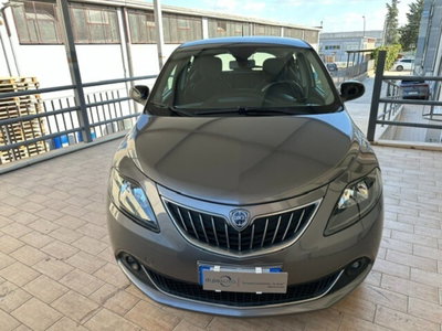 Lancia Ypsilon 1.0 FireFly 5 porte S&S Hybrid Gold Plus (2)