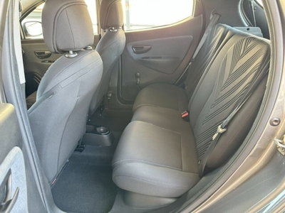 Lancia Ypsilon 1.0 FireFly 5 porte S&S Hybrid Gold Plus (8)