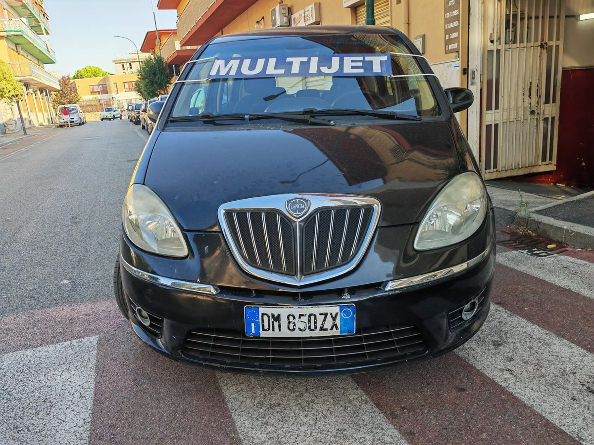 Lancia Musa 1.3 Multijet 16V 90 CV Oro (2)