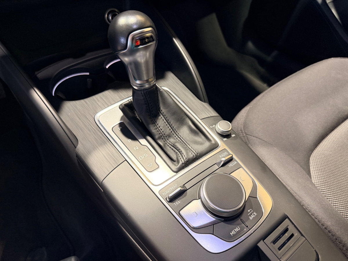 Audi A3 2.0 TDI 184 CV S tronic Sport quattro edition (14)