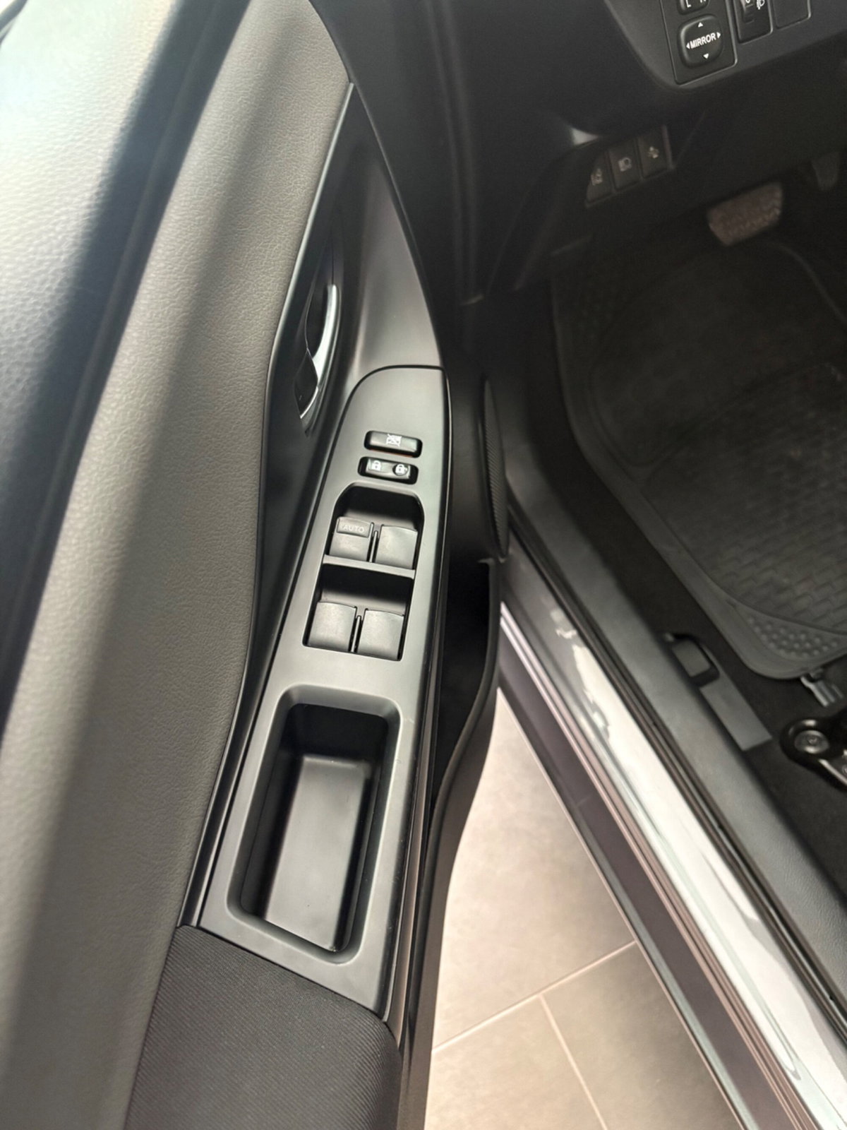 Toyota Yaris 1.5 Hybrid 5 porte Energy (12)