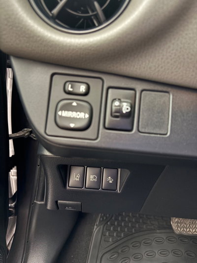 Toyota Yaris 1.5 Hybrid 5 porte Energy (18)