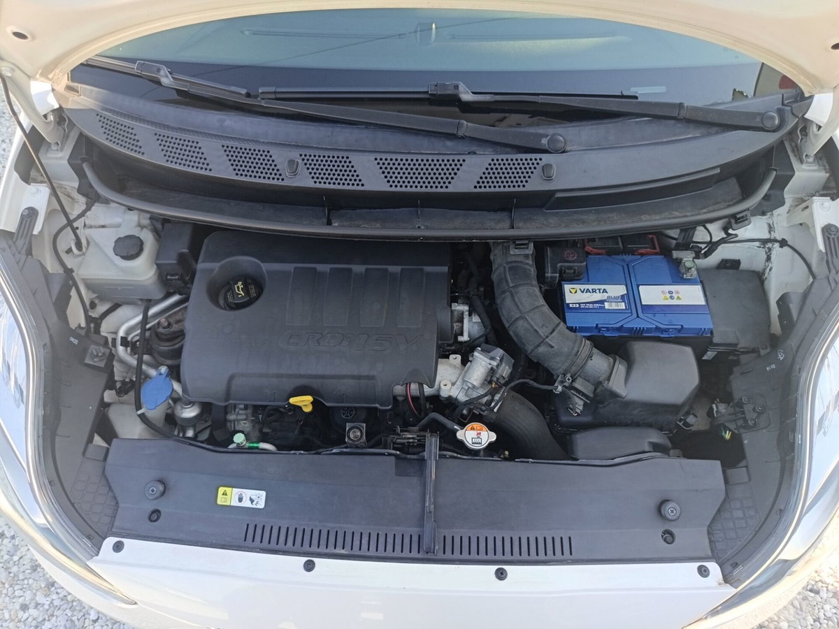 Hyundai ix20 1.4 CRDI 90 CV Style (12)