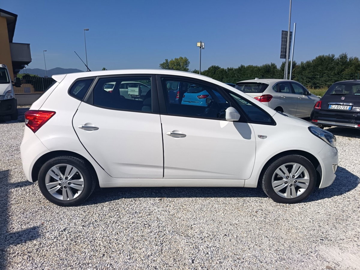 Hyundai ix20 1.4 CRDI 90 CV Style (4)