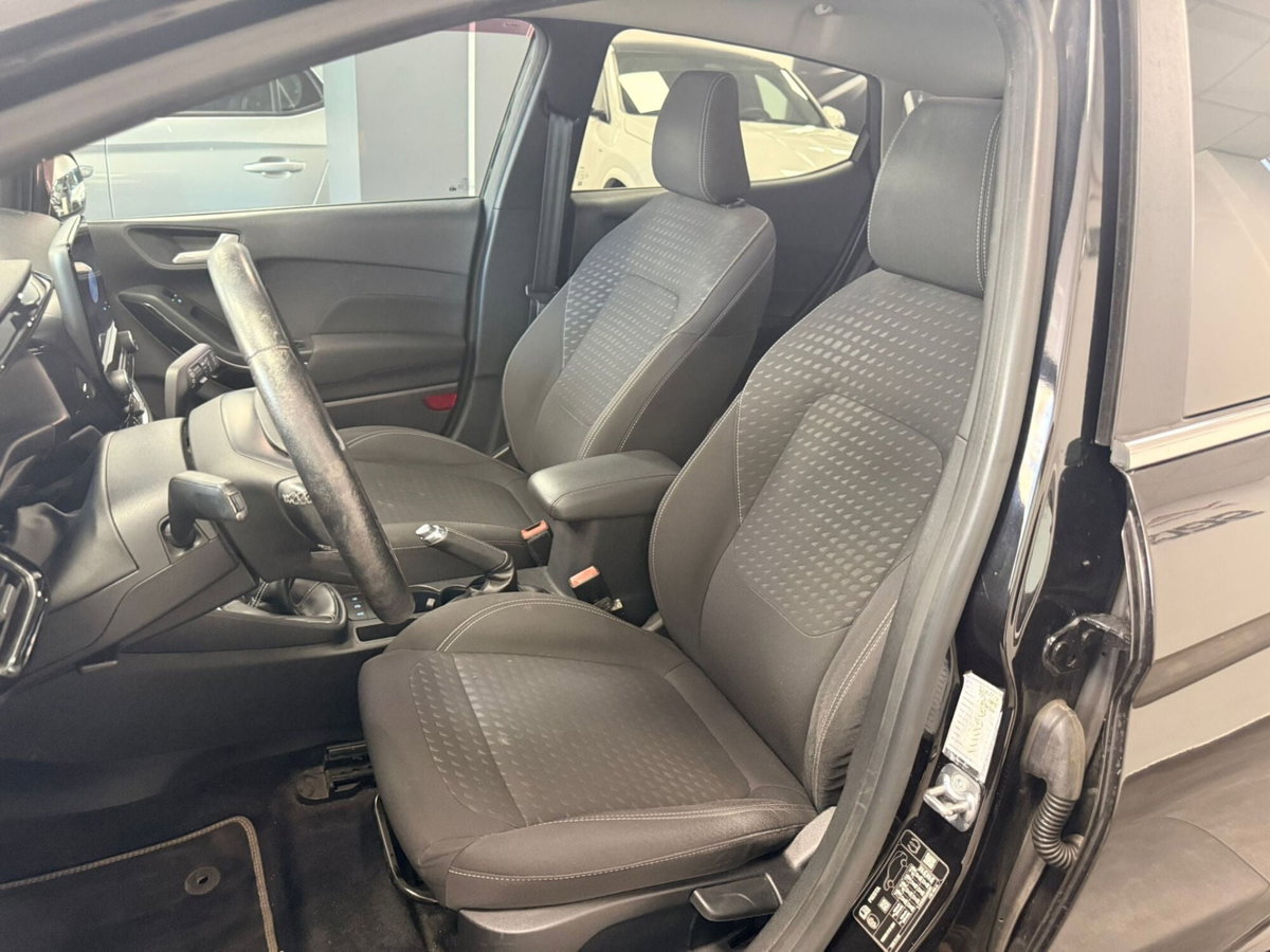 Ford Fiesta 1.1 75 CV GPL 5 porte Titanium (6)
