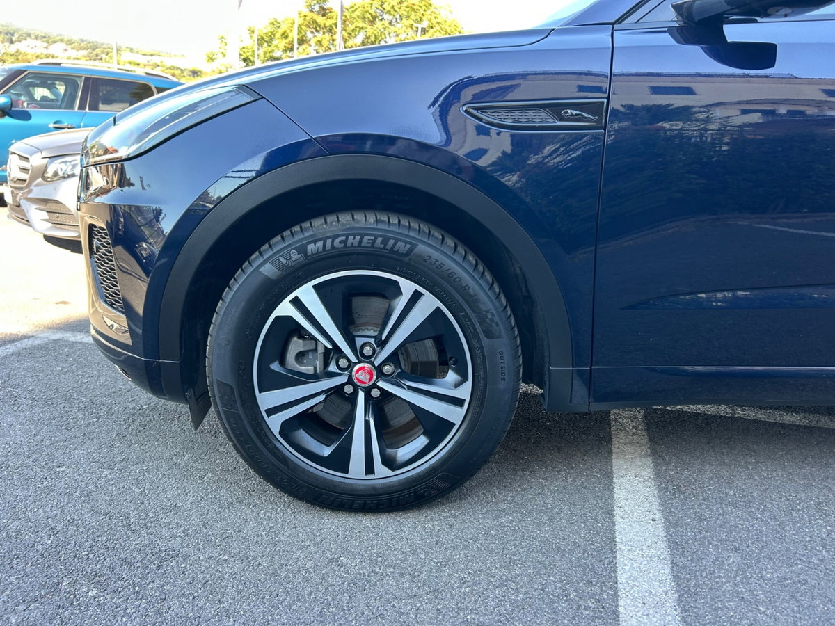 Jaguar E-Pace 2.0d i4 mhev R-Dynamic SE awd 163cv auto (4)