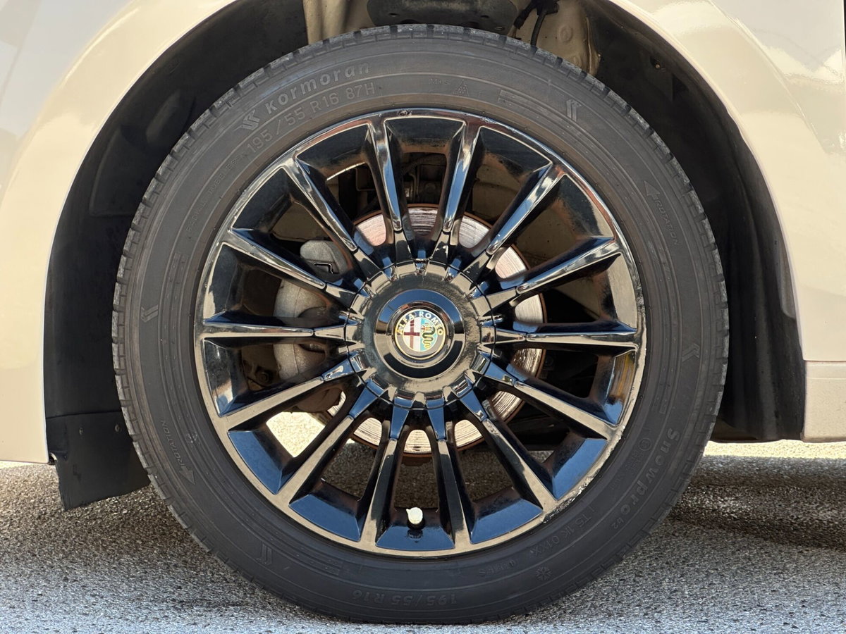 Alfa Romeo MiTo 1.4 78 CV 8V S&S Progression (9)