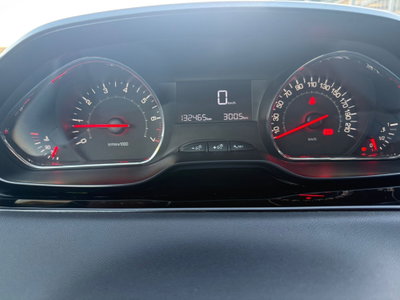 Peugeot 208 82 3 porte Allure (11)