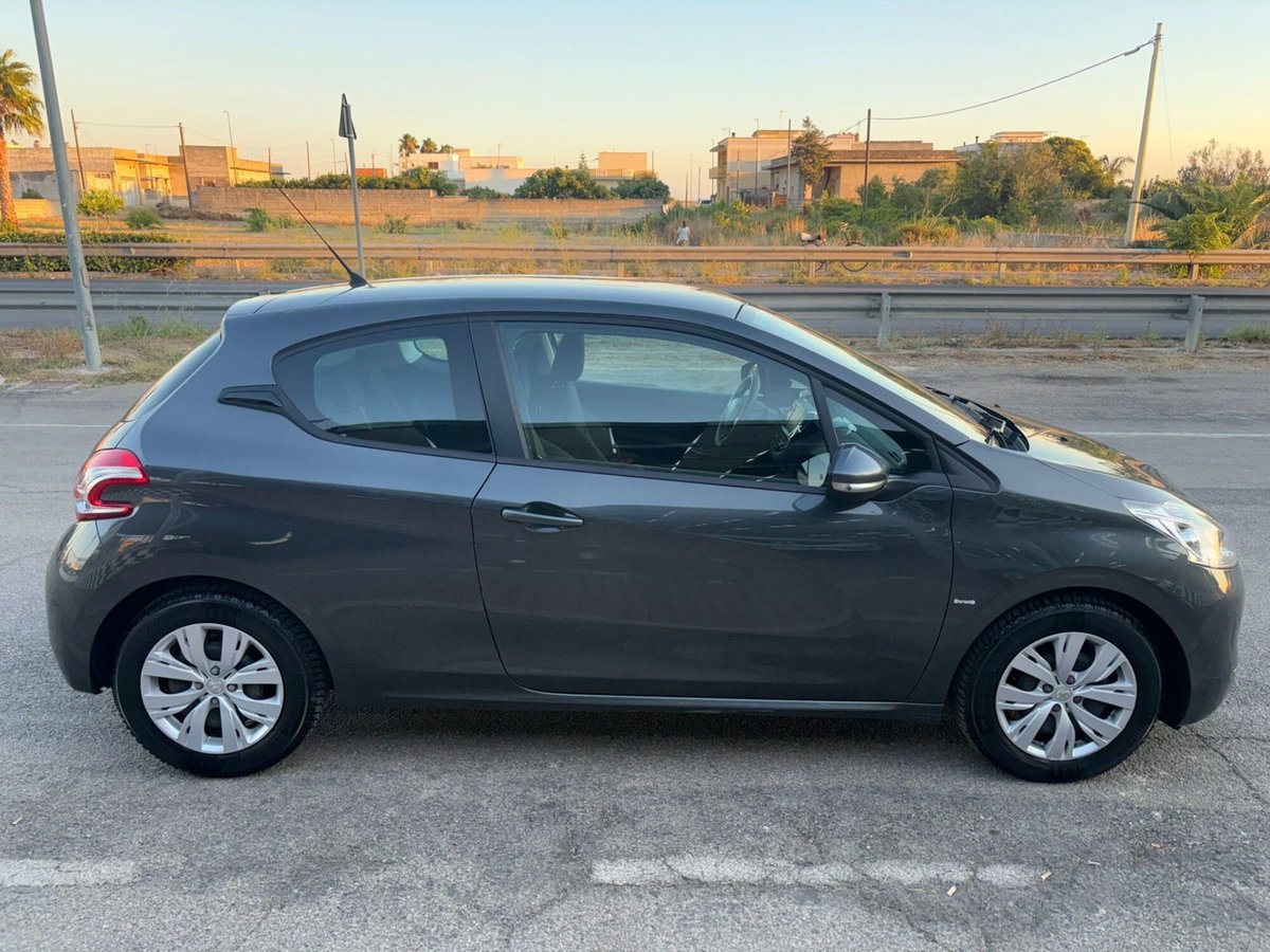 Peugeot 208 82 3 porte Allure (4)