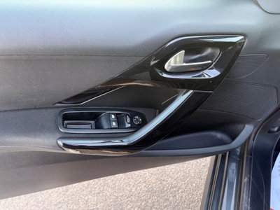 Peugeot 208 82 3 porte Allure (8)