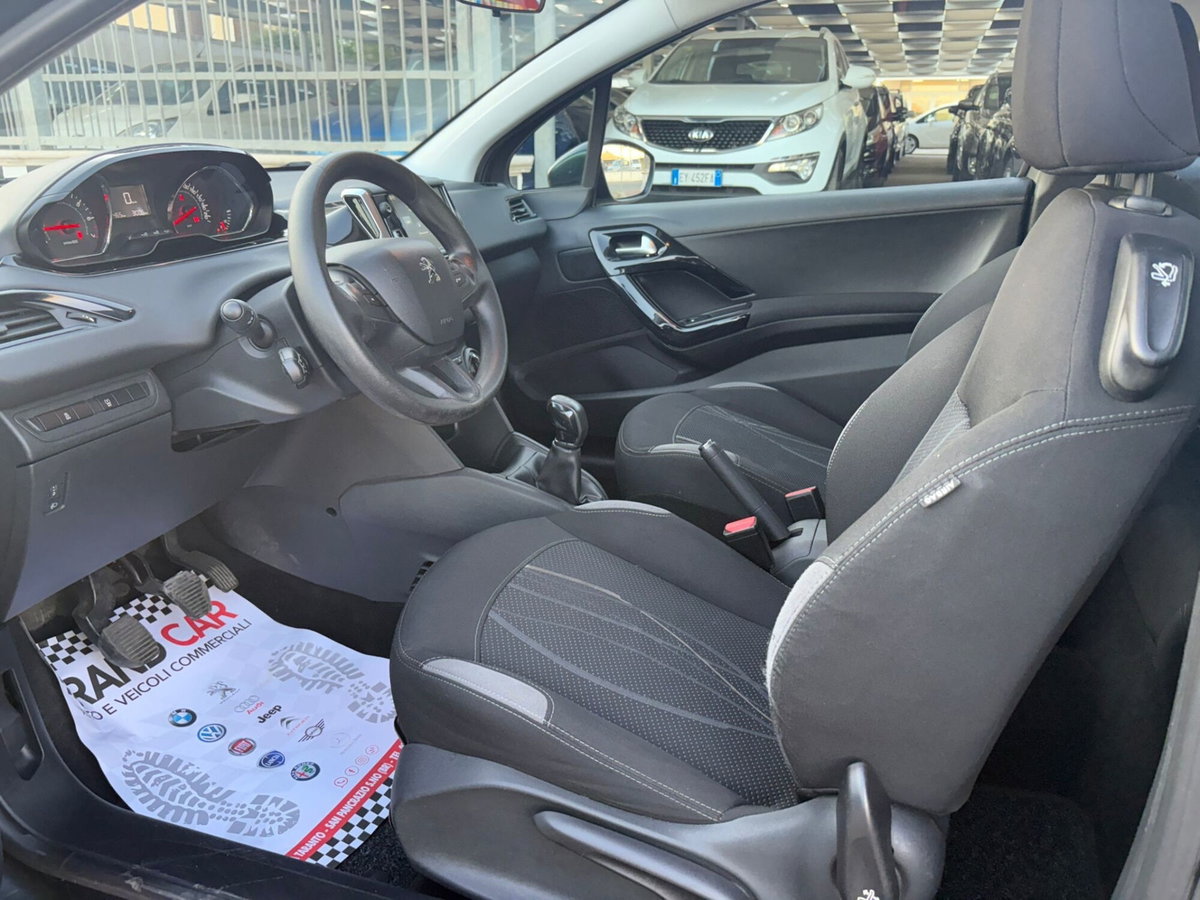 Peugeot 208 82 3 porte Allure (9)