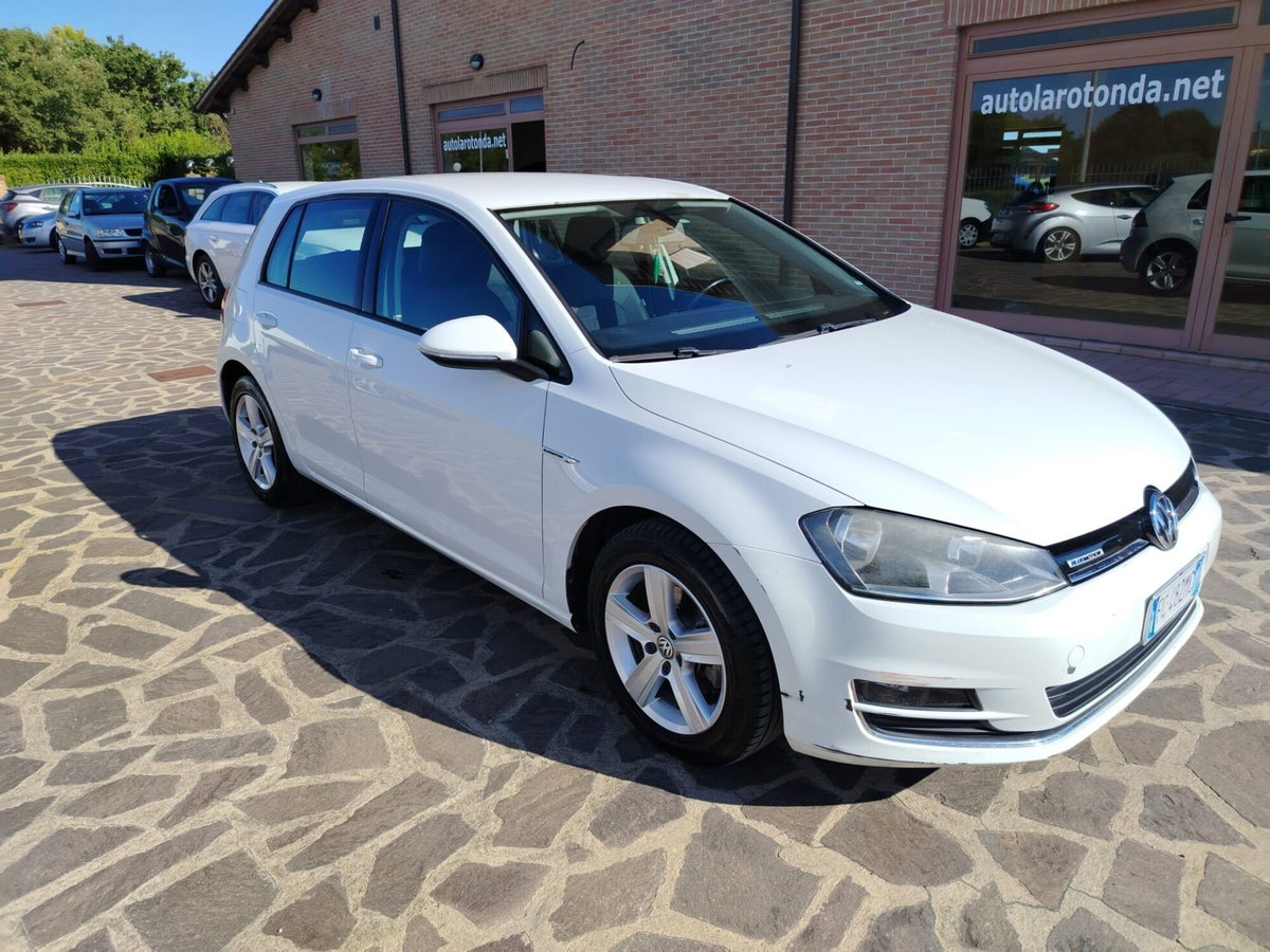 Volkswagen Golf 1.4 TGI 5p. Highline BlueMotion (2)