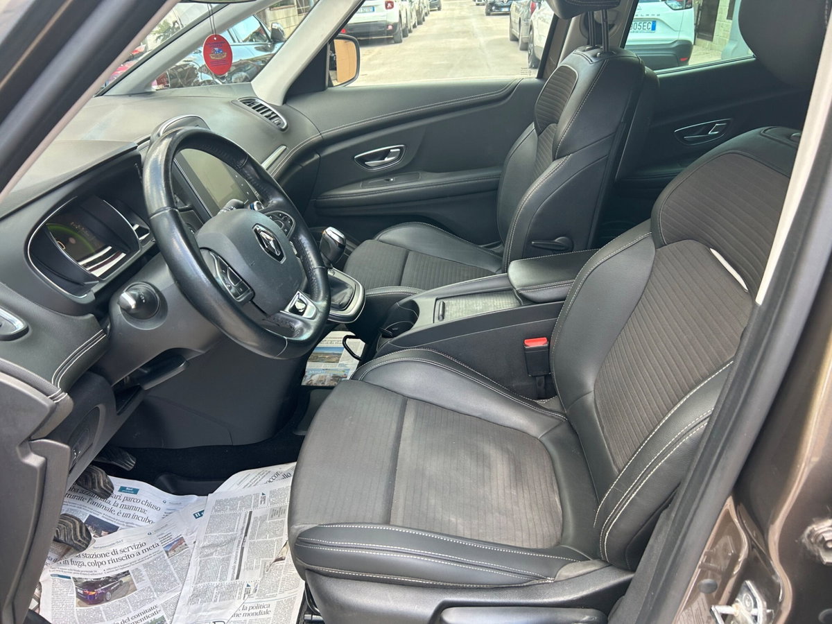 Renault Grand Scénic 1.5 dci energy Intens 110cv (15)