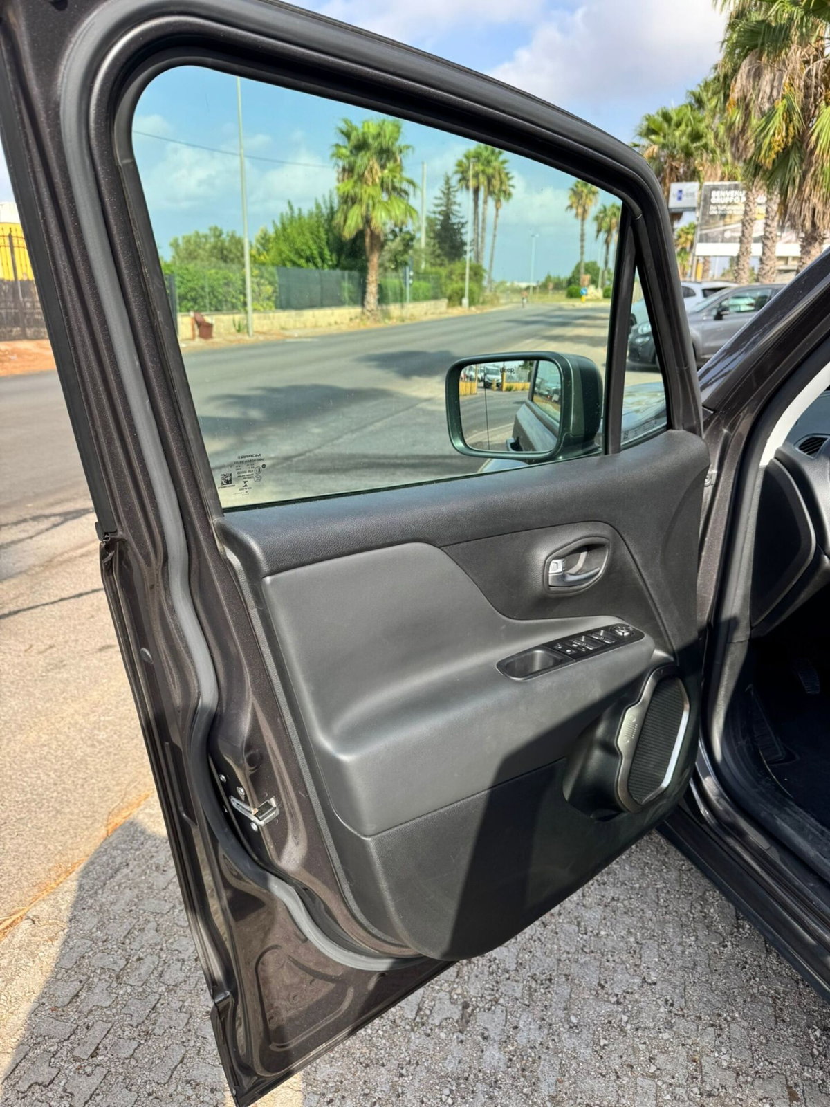 Jeep Renegade 1.0 T3 Limited (14)